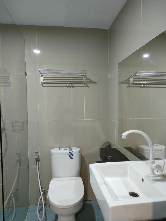 Golden Ganesha Hotel Yogyakarta By Ecommerceloka Gondowulung ภายนอก รูปภาพ
